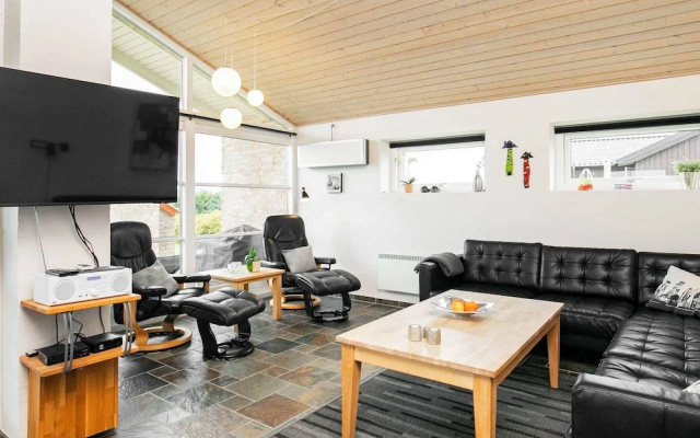 8 Person Holiday Home in Faaborg