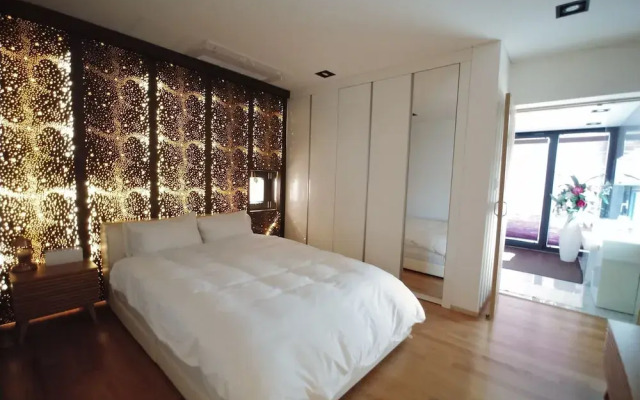 Seongsan Ochae Private Villas