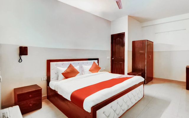 OYO 28461 Townhouse Royal Stay Inn
