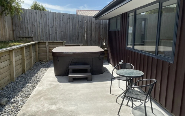 32 Rutherford Crescent