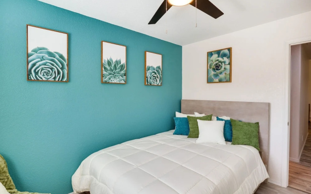 Sunny Bullhead City Retreat w/ Pool!