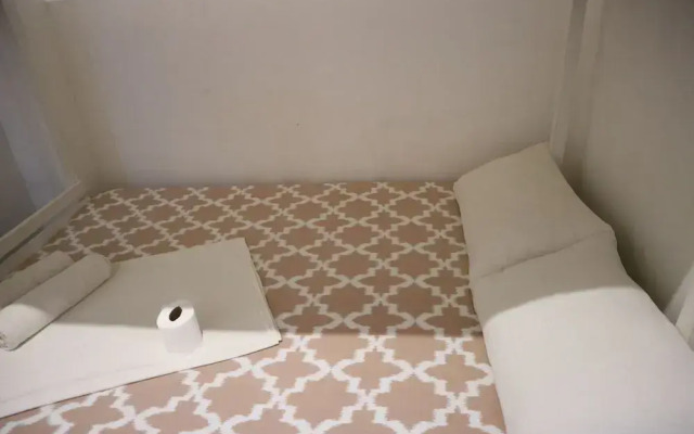 Alexzus Backpackers Travel Lodge