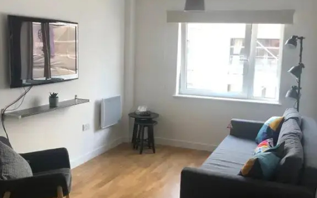 Quayside Apartment in Cardiff Bay