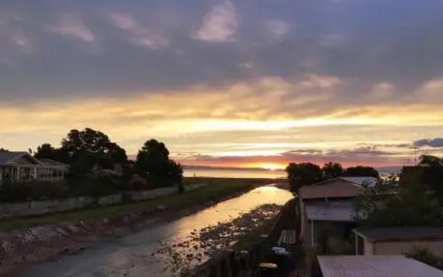 Sunset Motel