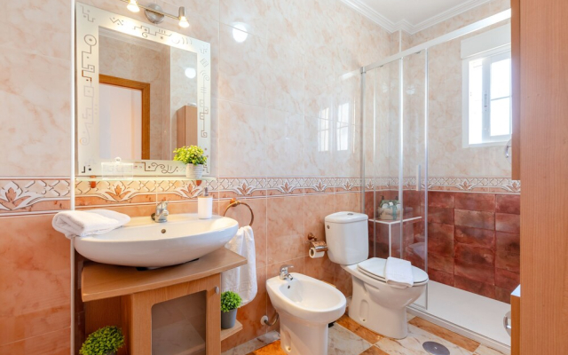 Honey Life Villa by Fidalsa