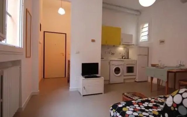 Andrea Da Faenza Halldis Apartment