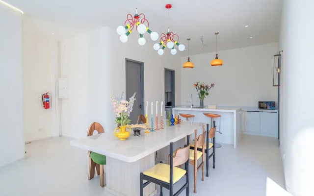6BR Pool Villa with Karaoke Billiards and Slide Near Thepprasit Market