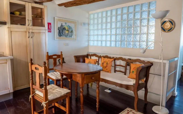 La Casa Escondida