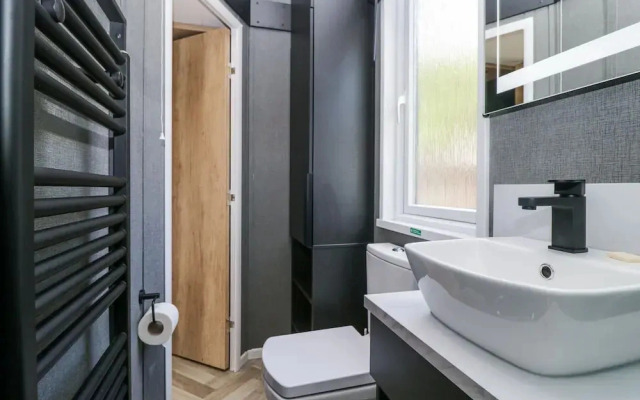 Sail Luxury Family Pod