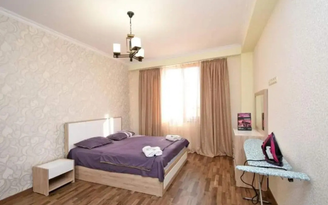 Cozy Apt By Opera, Sayat Nova Ave, 2 bathrooms, Open Balcony