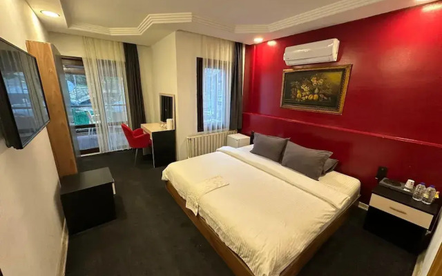 Mavilla Hotel