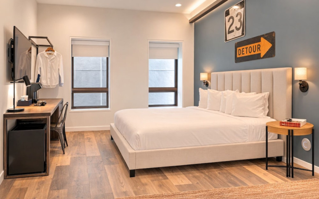 Sosuite at The Queen - Queen Village