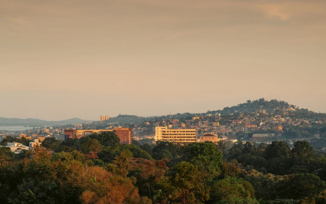 Отель Four Points by Sheraton Kampala