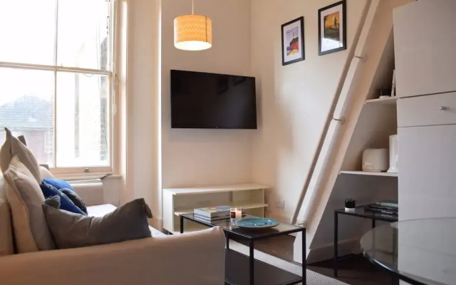 1 Bedroom Flat in Notting Hill With Mezzanine