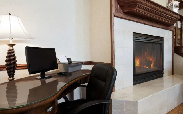 Country Inn & Suites by Radisson Bismarck Waterpark