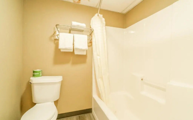 Deluxe Inn Miami, OK