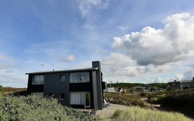 Spacious Apartment in Bergen aan Zee With Terrace