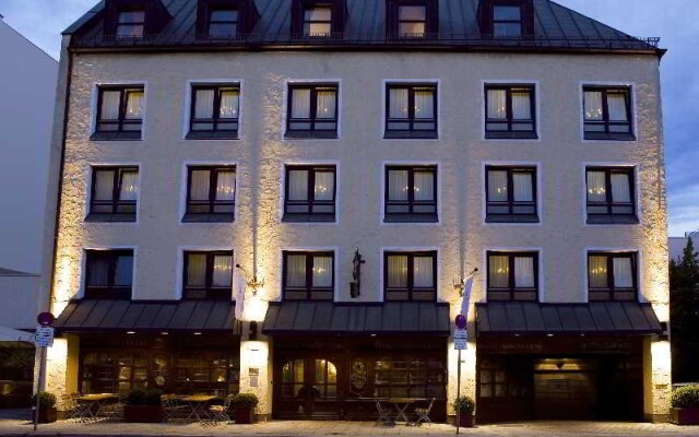 Hotel Prinzregent Am Friedensengel вид на фасад