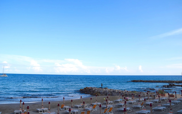 Sunrise Apartment Seaview