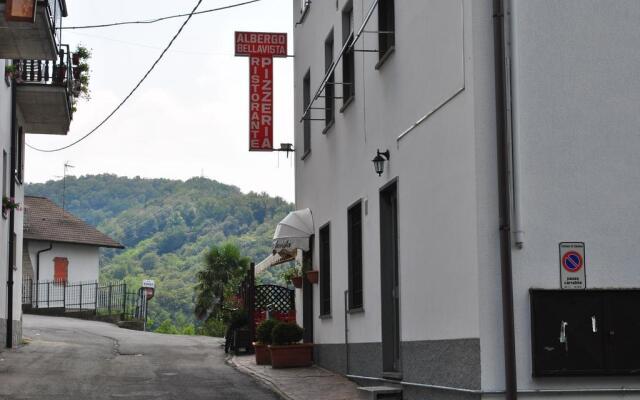 Отель Albergo Ristorante Pizzeria Bellavista Каренно вид на фасад