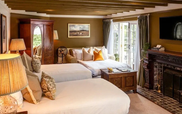 High Corner Inn