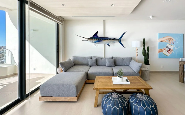 Has it all Beachfront Retreat With Stunning Views