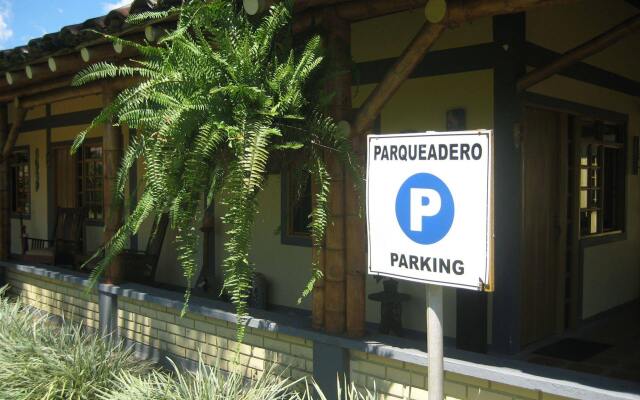 Finca Hotel La Marsellesa вид на фасад