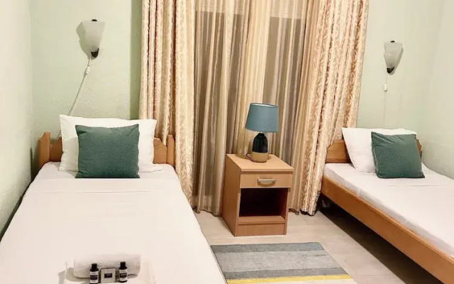 Victoria Hotel