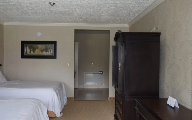 Festival Courtyard Inn