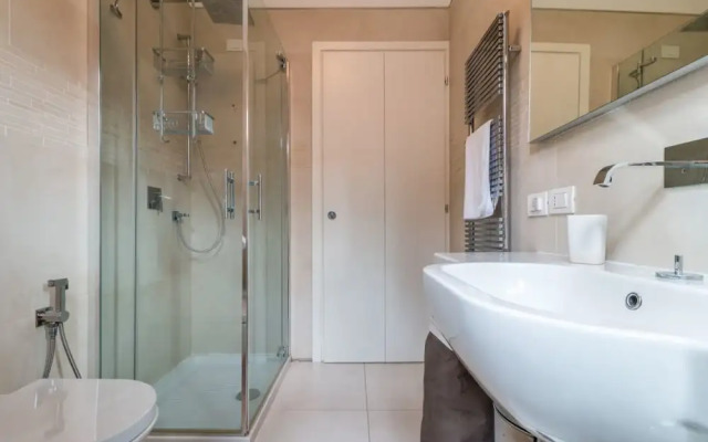 Canal View Apartment