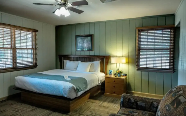 POSTOAK Lodge and Retreat