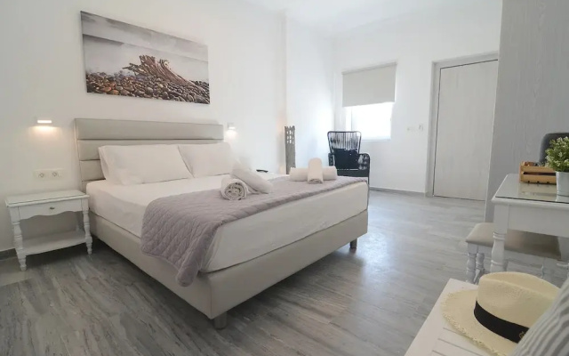 DL Santorini