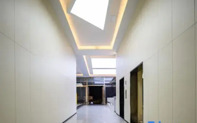YESSIM Intelligent Hotel Yuexin Zhige (Sanya Commodity Street)