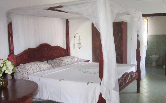 Watamu Sunflower House