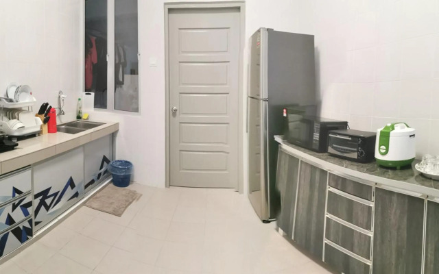 Coco HomeStay 旅人の家@The Venus Sitiawan Perak