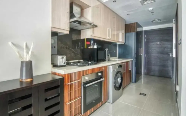 OYO 1183 Home Elite Downtown Studio Premium