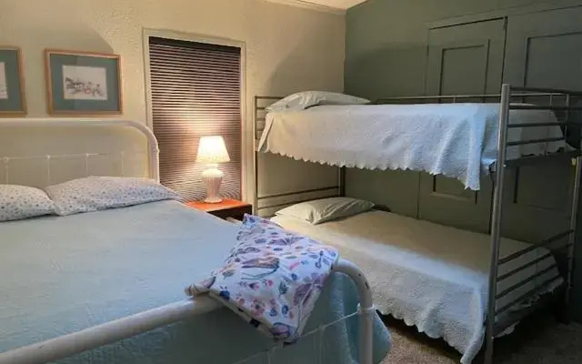 River Falls Lodging