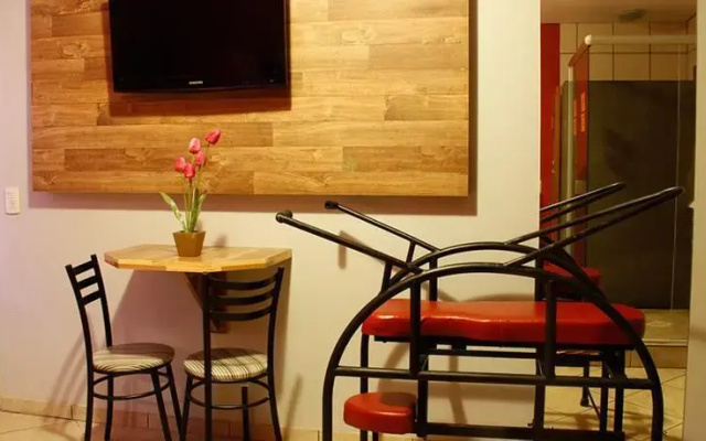H Motel - Adults Only