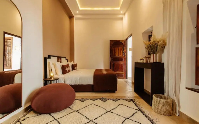Riad NayaNour