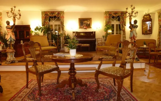 Central Continental Hotel