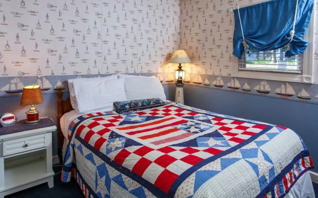 Snug Harbor Inn