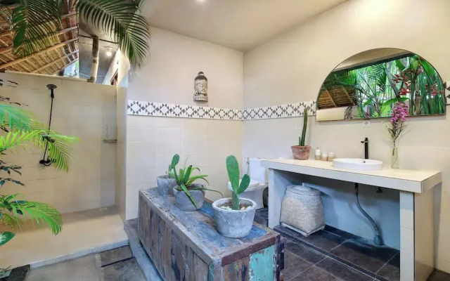 Seminyak Seagrass Villa