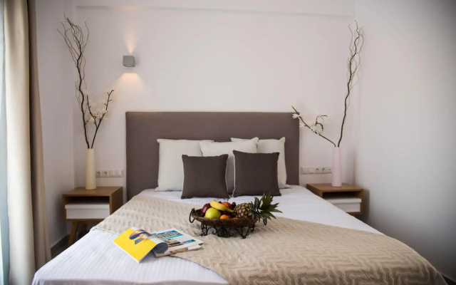 Stavros Beach Hotel