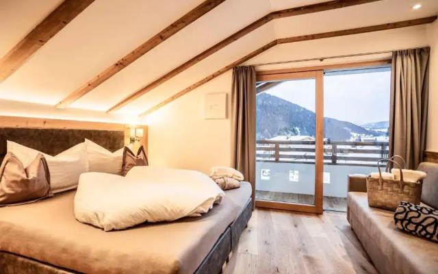 Luxury Chalet Plazola