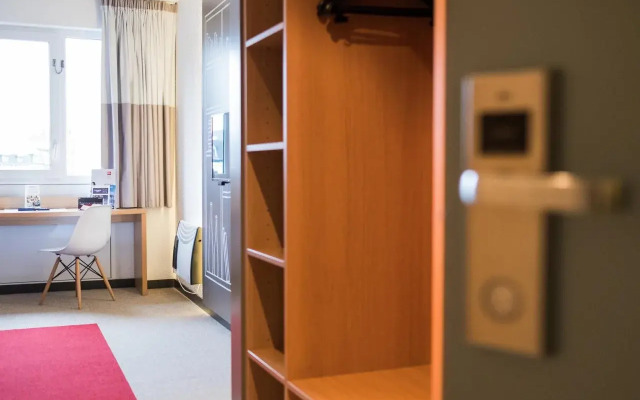 B&B HOTEL Mons Gare