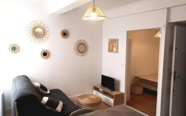 STUDIO Aubagne Centre ancien avec STATIONNEMENT
