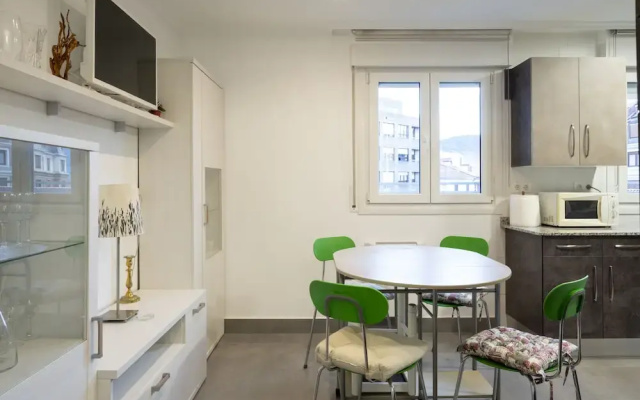 City Hall Iii Apartment With Parking By Aston Rentals