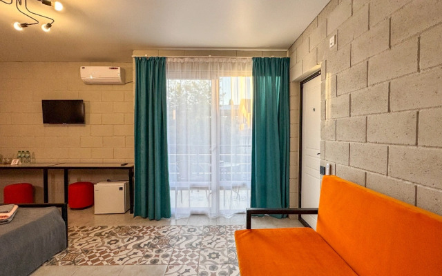 "Aquarius Hotel"