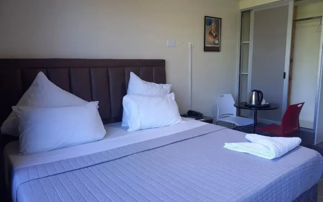 Stay Simple Lodge