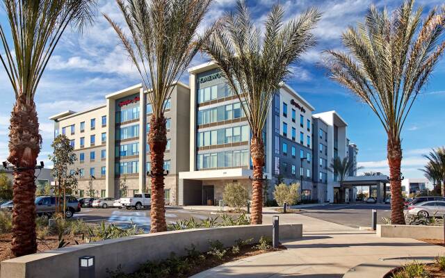 Отель Hampton Inn Long Beach Airport США, Эль-Монте - отзывы, цены и фото номеров - забронировать отель Hampton Inn Long Beach Airport онлайн вид на фасад